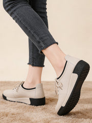 Удобни Обувки с Дебела Подметка и Връзки