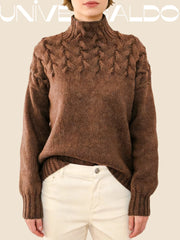 Плетен Пуловер с Висока Яка и Обемен Корабов Възел