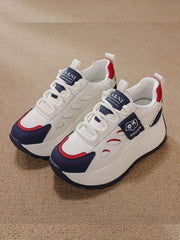 Спортни Обувки с Комбинирани Цветове, Дебела Подметка и Вградена Височина