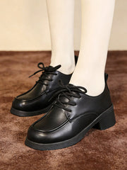 Ципели с Дебел Ток, Кръгли Носове, Връзки и Дебела Подметка