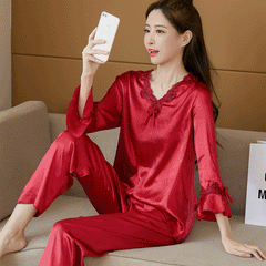 🔥【Топ с дълъг ръкав + панталон】Комплект от копринена пижама от две части за жени, домашно облекло