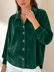 Кадифена Блуза с Отложна Яка, Копчета и Отворен Преден Дизайн