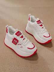 Спортни Обувки с Комбинирани Цветове, Дебела Подметка и Вградена Височина