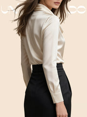 Едноцветна Блуза С Дълбоко Яке и Дълъг Ръкав