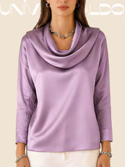 Блуза от Сатен с Плисирана Яка и Дълъг Ръкав