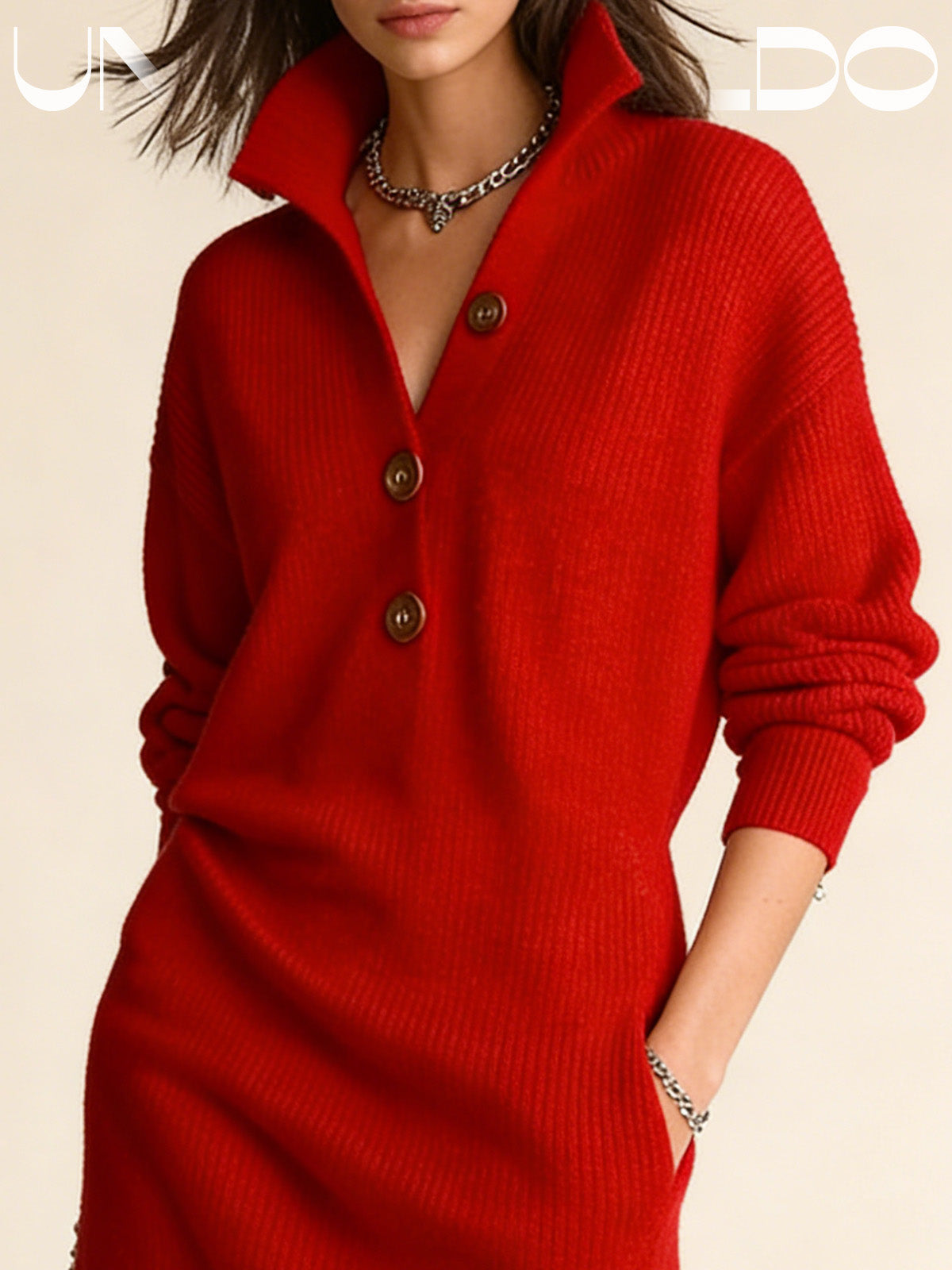 Плетена Свободна Рокля С Копчета И Стоящ Яка