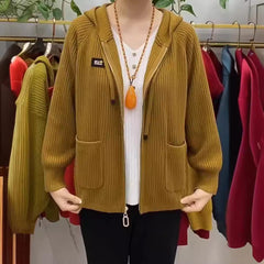 🎉【50% отстъпка】🎉 Дамско ежедневно яке с качулка, вертикални райета и щампа с букви【45-80 КГ】