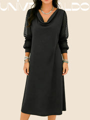 Ретро Рокля с Дълбоко Яка и Мрежести Ръкави