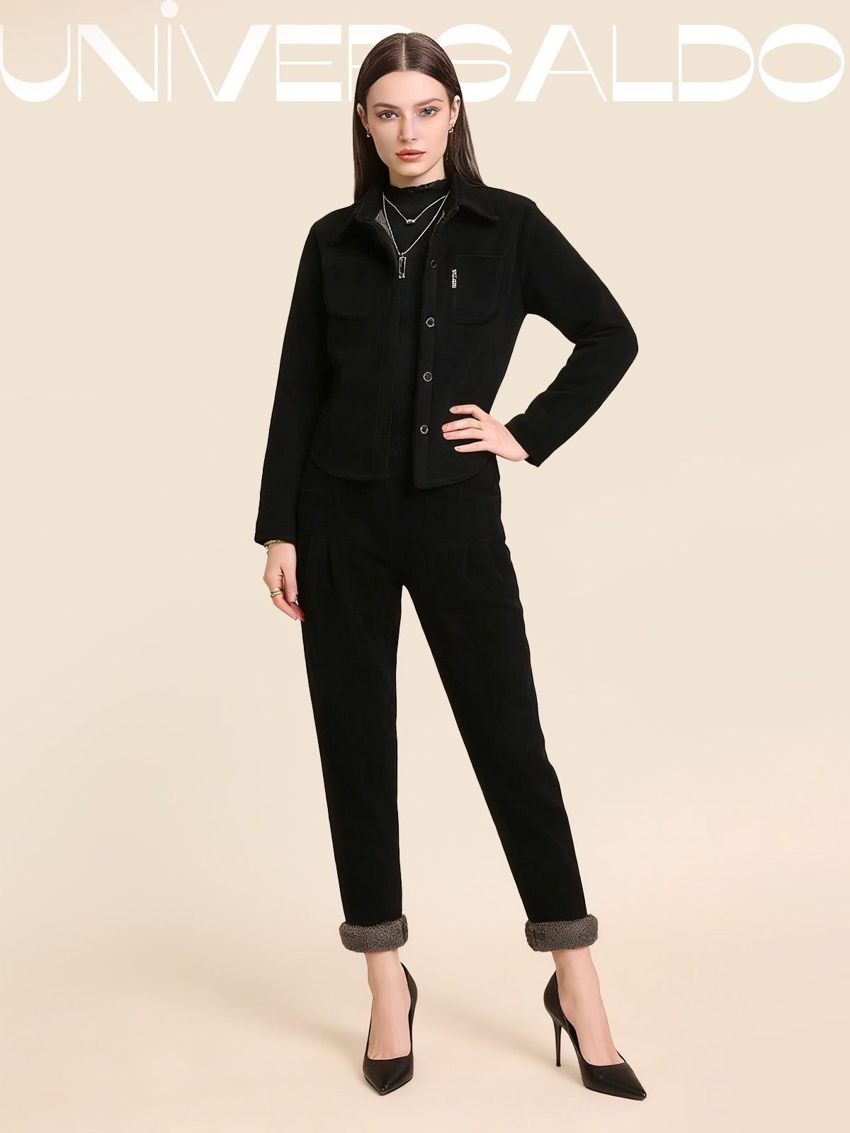 Спортен Комплект от Велур с Копчета