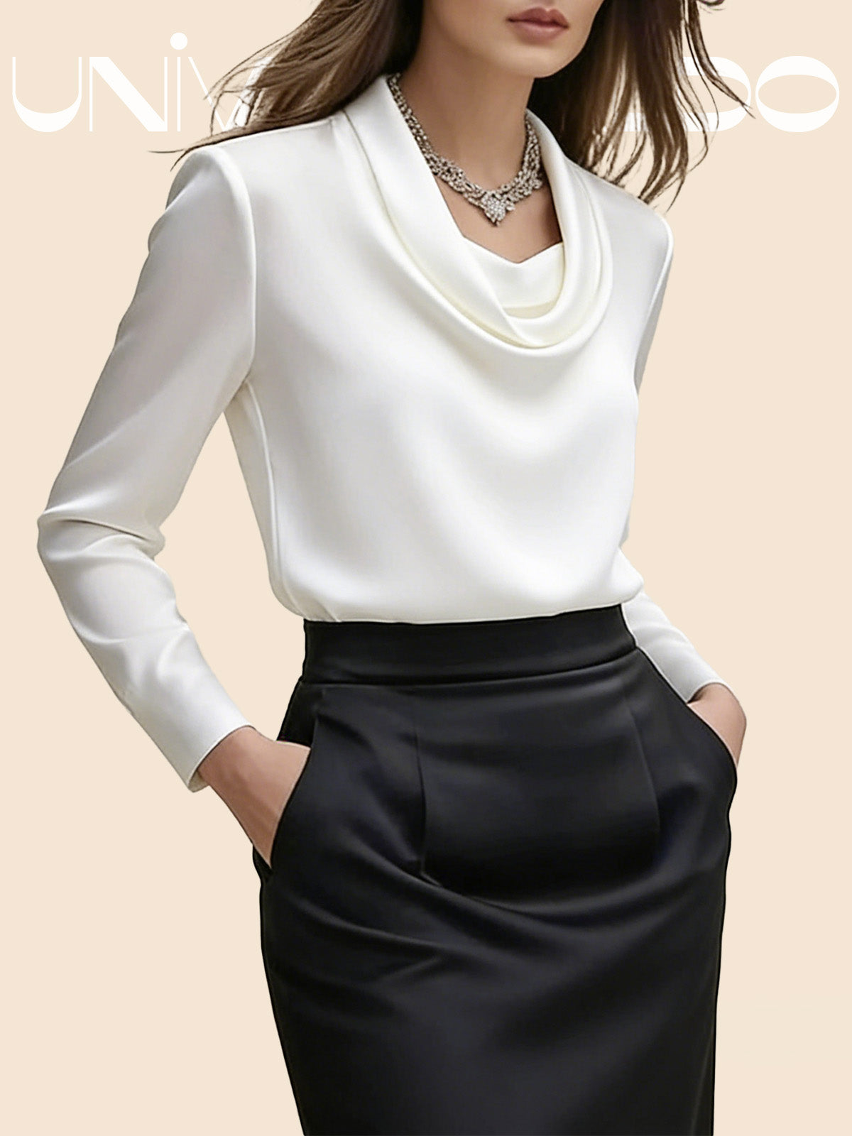 Едноцветна Блуза С Дълбоко Яке и Дълъг Ръкав