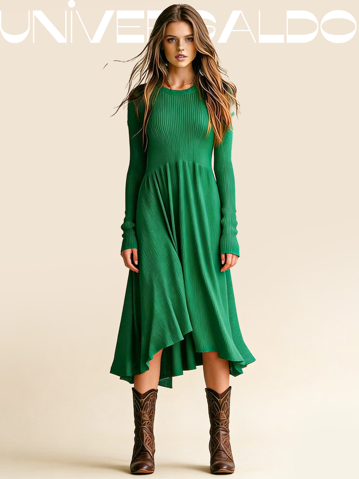 Рокля в Един Цвят с Кръгла Яка и Дълъг Ръкав