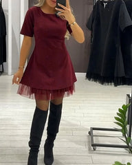 Рокля с Кристали и Мрежест Долен Ръб