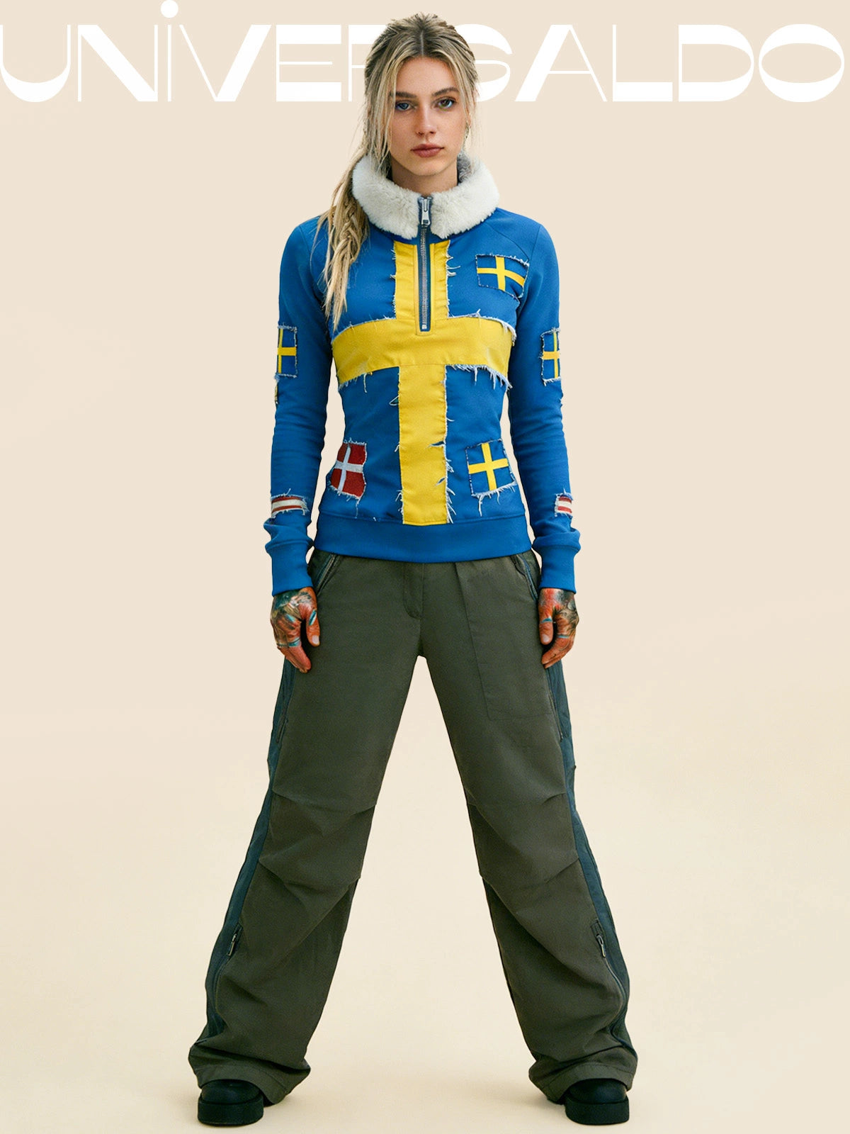 Суитшърт с принт "кръст" и кадифена яка