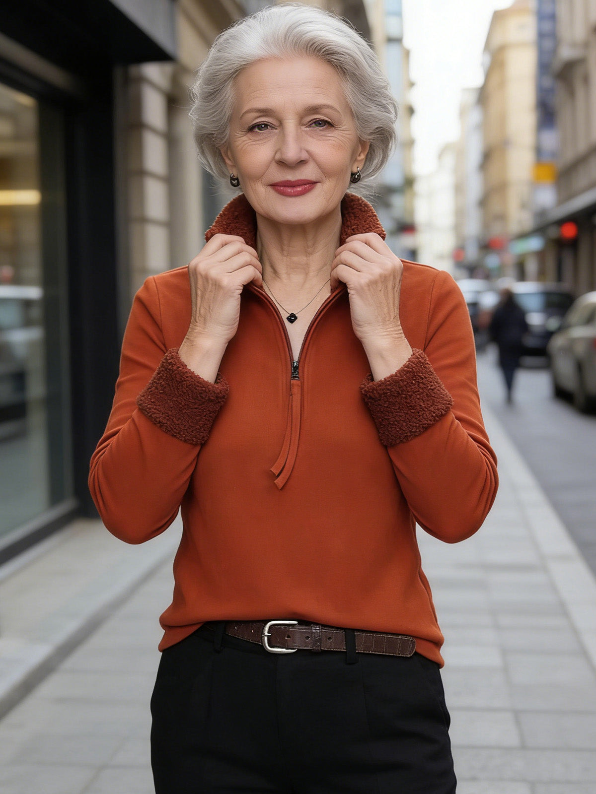 Спорна Блуза с Полу-Джипс и Изправена Яка