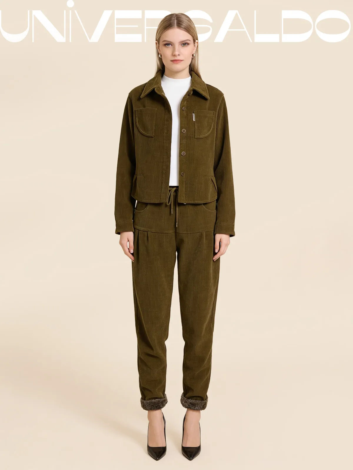 Спортен Комплект от Велур с Копчета