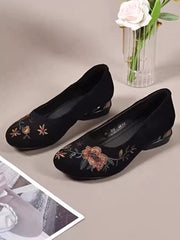 Етнически Ципели с Бродерия и Плоска Подметка