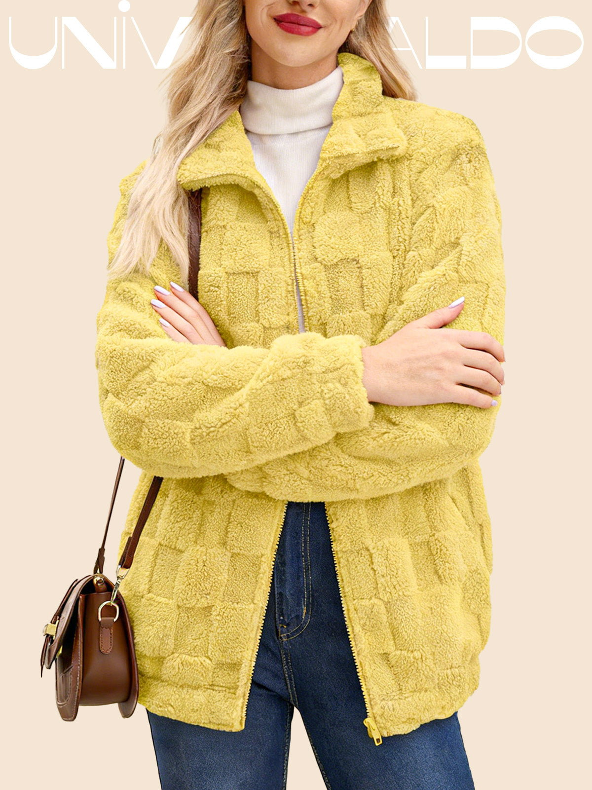 Яке с Изправена Яка, Каре и Молния от Имитиран Кож