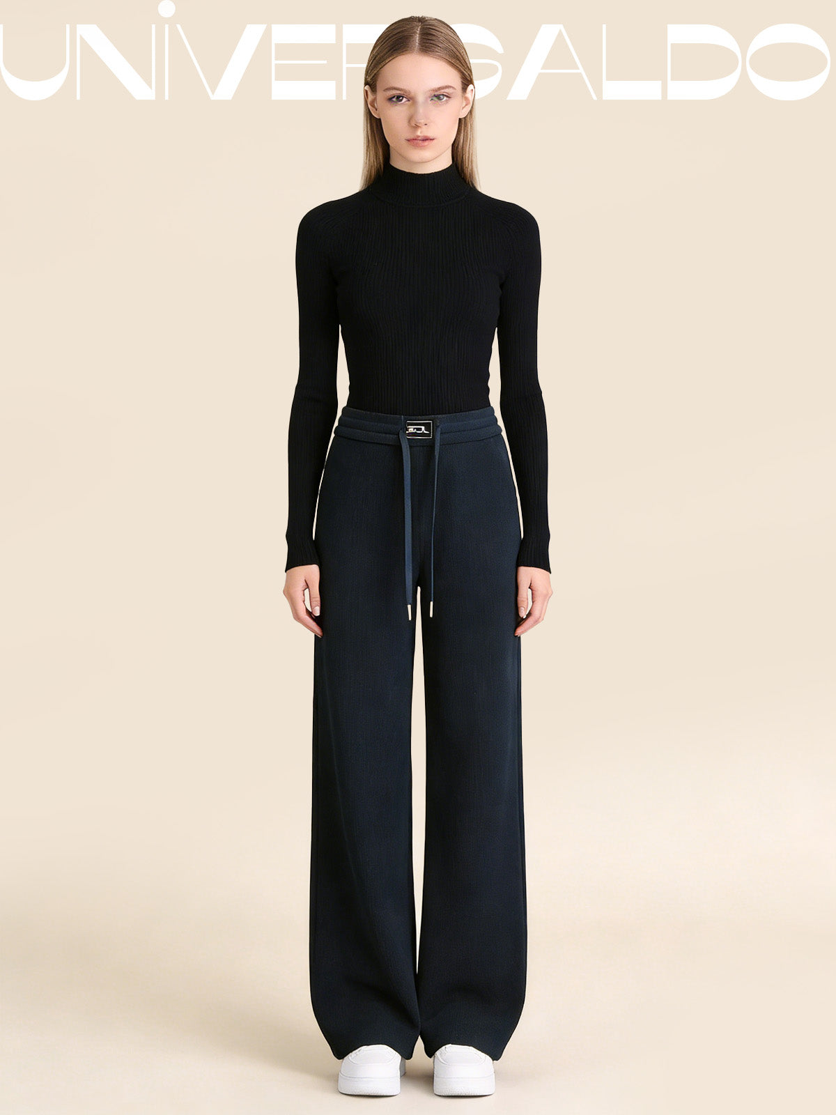 Панталони с Висока Талия, Широк Крой и Прав Силует