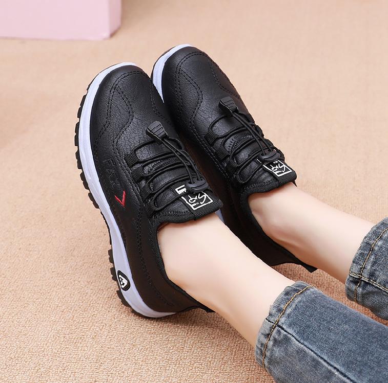 Дамски кадифени обувки – Топли и удобни