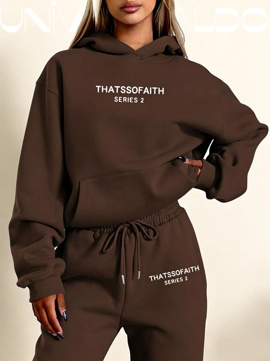 Комплект с Качулка и Принт с Букви