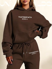 Комплект с Качулка и Принт с Букви