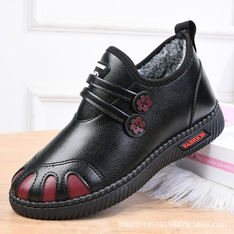 Тези нови зимни ботуши са изработени от топла смес от памук и вълна, която е водоустойчива и противоплъзгаща.